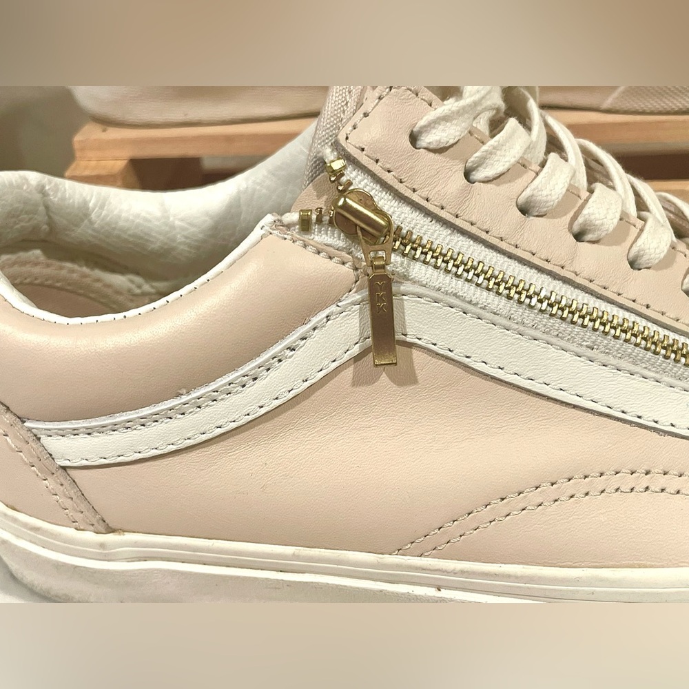 Rare Find! Vans Old Skool Light Pink Leather Men 7.5 | Wm 9 | EUC - Picture 2 of 12